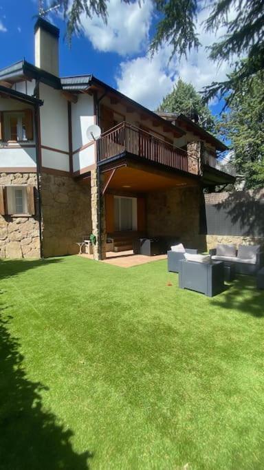 La Candela Cercedilla Luaran gambar
